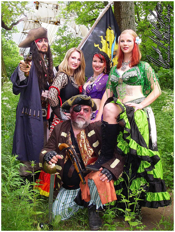 Piratenshows, Jack Sparrow Double mit Crew, Piratenbraut und Meerjungfrauen